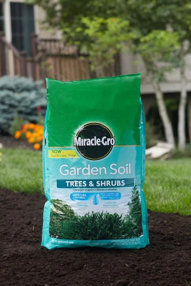 Miracle-Gro Soil & Soil Amendments 1.5-cu ft Garden Soil 2 Miracle-Gro Soil & Soil Amendments 1.5-cu ft Garden Soil - Image 2