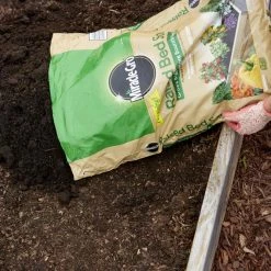 Miracle-Gro Soil & Soil Amendments 1.5-cu ft Organic Raised Bed Soil -Cheap Landscaping Store 08888264