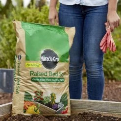 Miracle-Gro Soil & Soil Amendments 1.5-cu ft Organic Raised Bed Soil -Cheap Landscaping Store 09852843