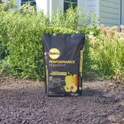 Miracle-Gro Soil & Soil Amendments 1.3-cu ft Organic Garden Soil -Cheap Landscaping Store 15355286