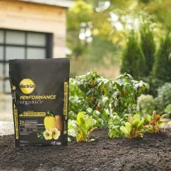 Miracle-Gro Soil & Soil Amendments 1.3-cu ft Organic Garden Soil -Cheap Landscaping Store 15355287