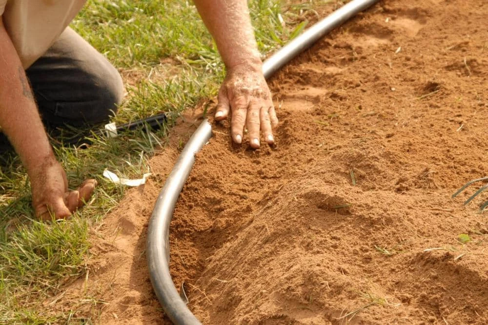 Expert Edge Professional-Grade 60-ft Black Plastic Landscape Edging Roll 5 Expert Edge Professional-Grade 60-ft Black Plastic Landscape Edging Roll - Image 5