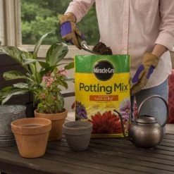 Miracle-Gro Soil & Soil Amendments Potting Mix Bundle 8-Quart Potting Soil Mix 15 Miracle-Gro Soil & Soil Amendments Potting Mix Bundle 8-Quart Potting Soil Mix -Cheap Landscaping Store 44004193